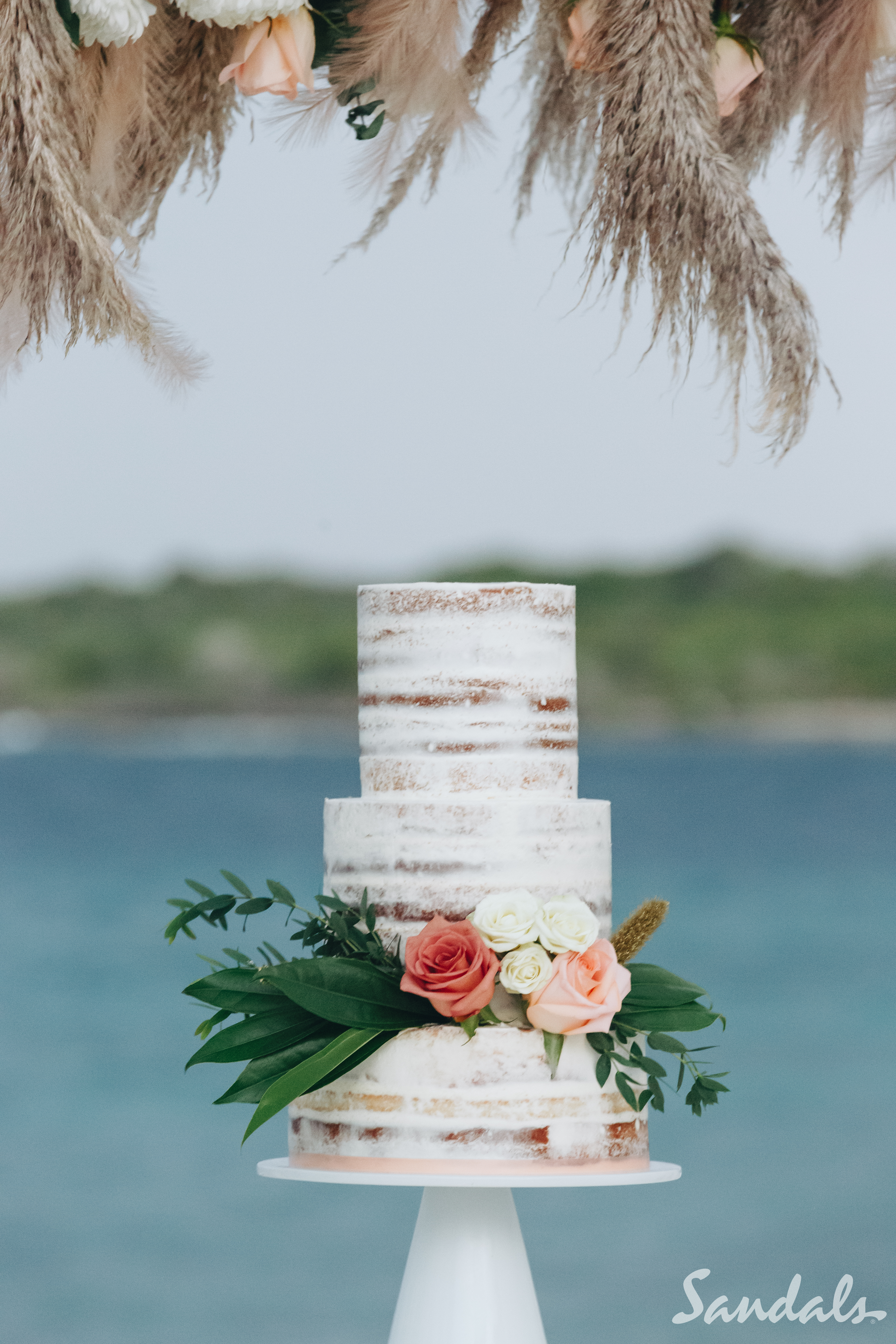 Ocean Pavillion, Wedding, cake, curaceo, sandals